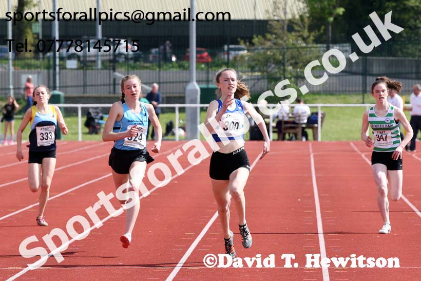 Girls under-15s 300 metres, 2019 North Eastern Track and Field Champs., Middlesbrough. Photo:  David T. Hewitson/Sports for All Pics